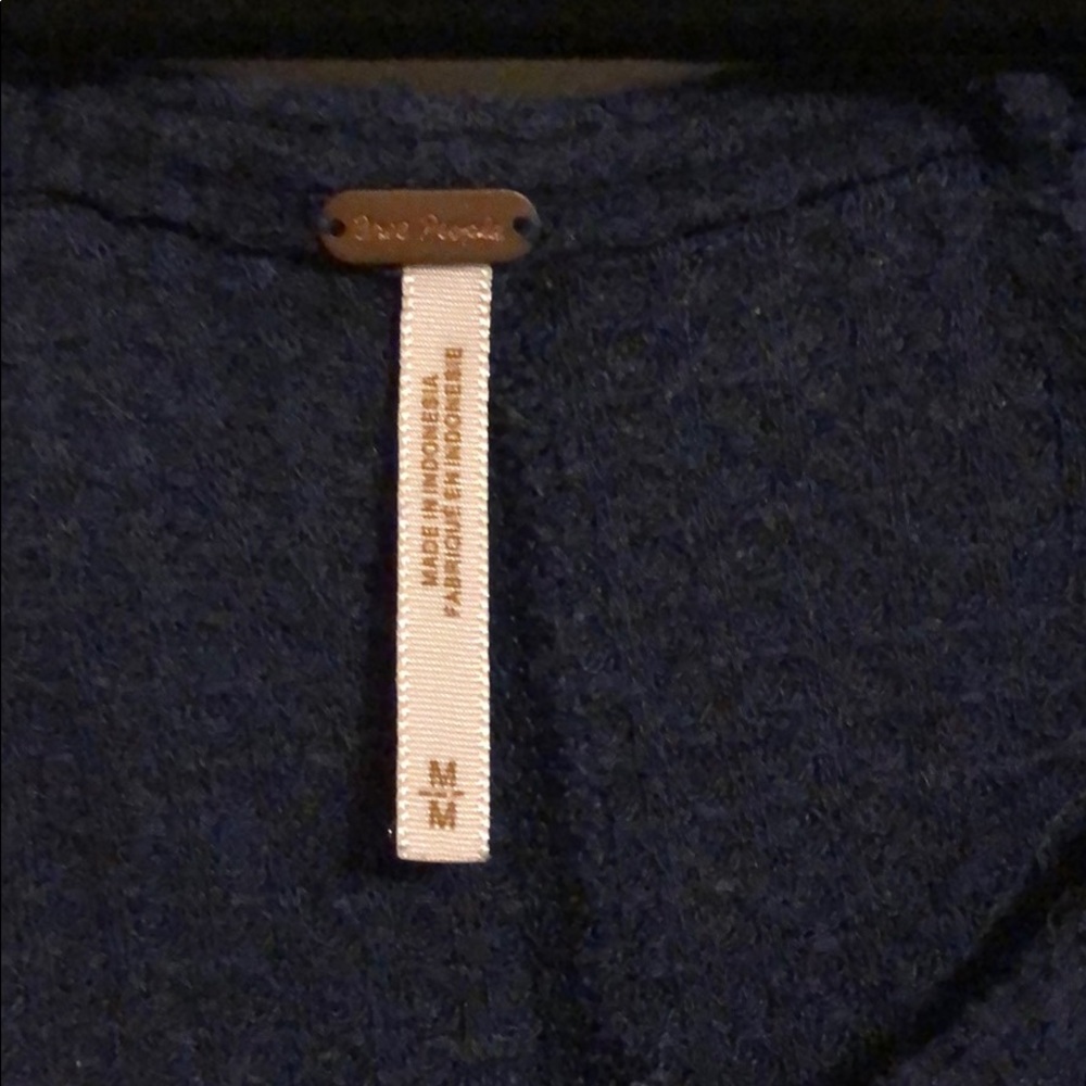 Top - Picture 2 of 3